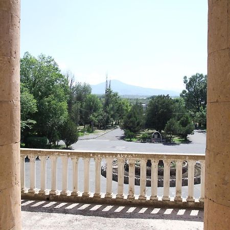 Health Resort Arzni 1 外观 照片